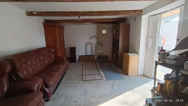 Martonvásári eladó nyaraló 708 m2-es telken