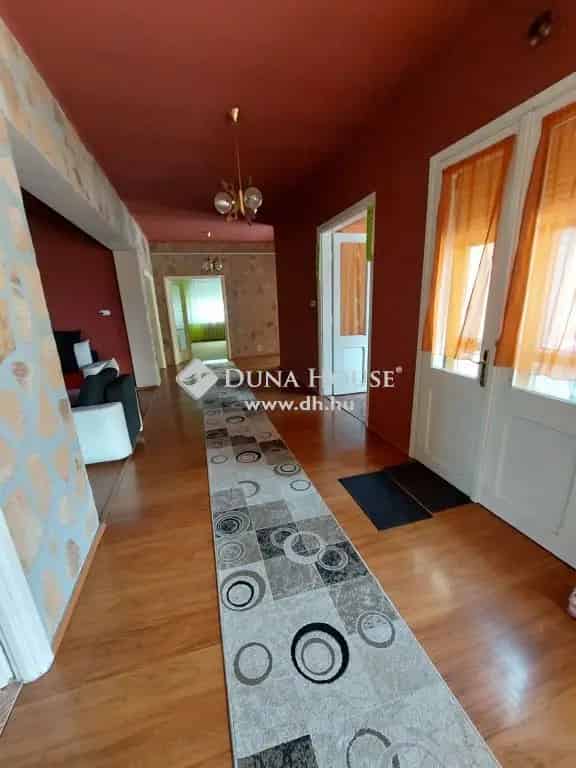 Bácsalmási családi ház eladó garázzsal 1063 m2-es telken