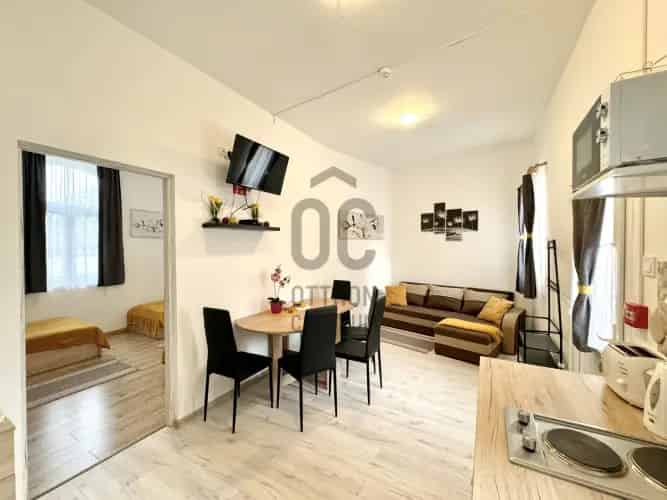 Gyomaendrődi eladó apartmanház üzlethelyiséggel