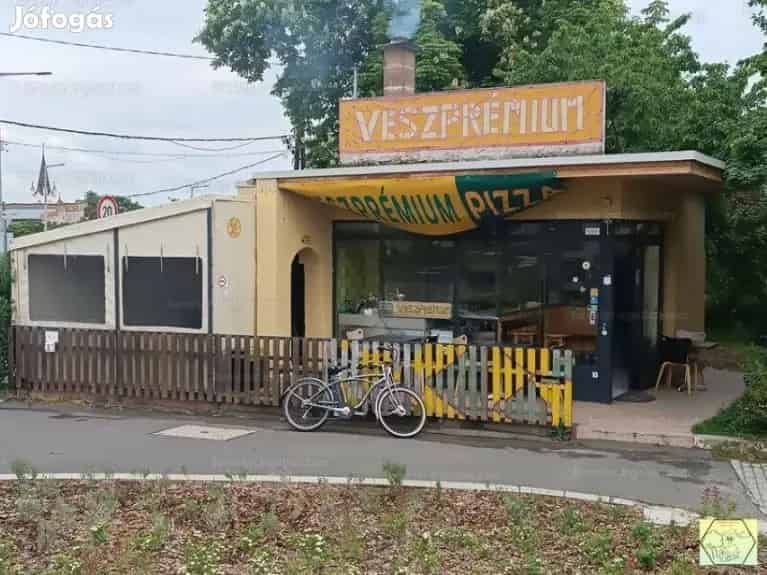 Árcsökkenés Befektetőknek Veszprémi Üzlethelyiség Eladó