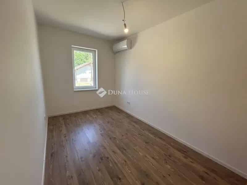 Felújított 3 szobás családi ház Hernádon 1390 m2 telekkel