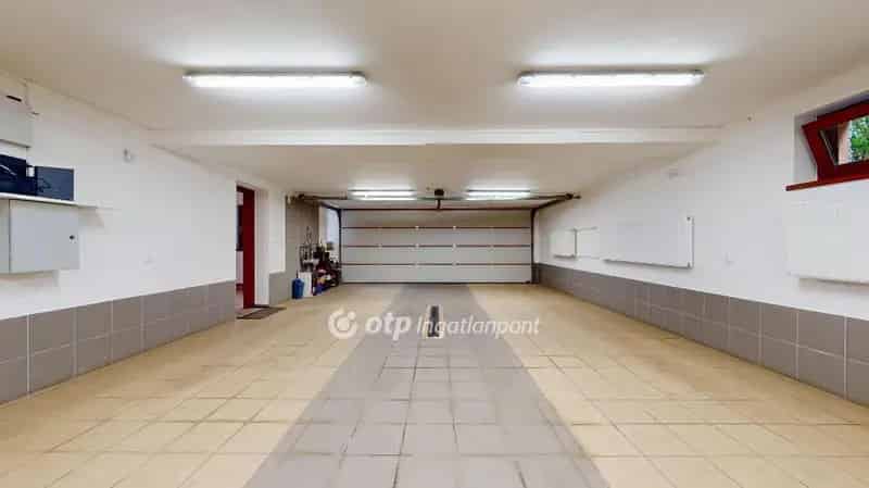 Egri Luxus Panorámás Családi Ház Eladó