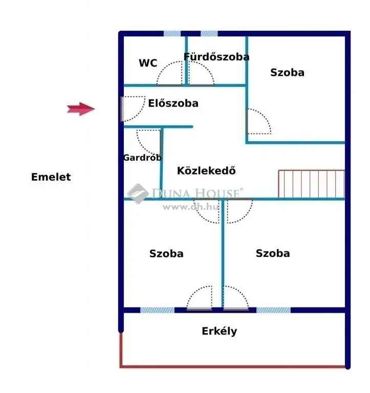 Komlói 3 szintes sorház eladó 1000 nm telekkel
