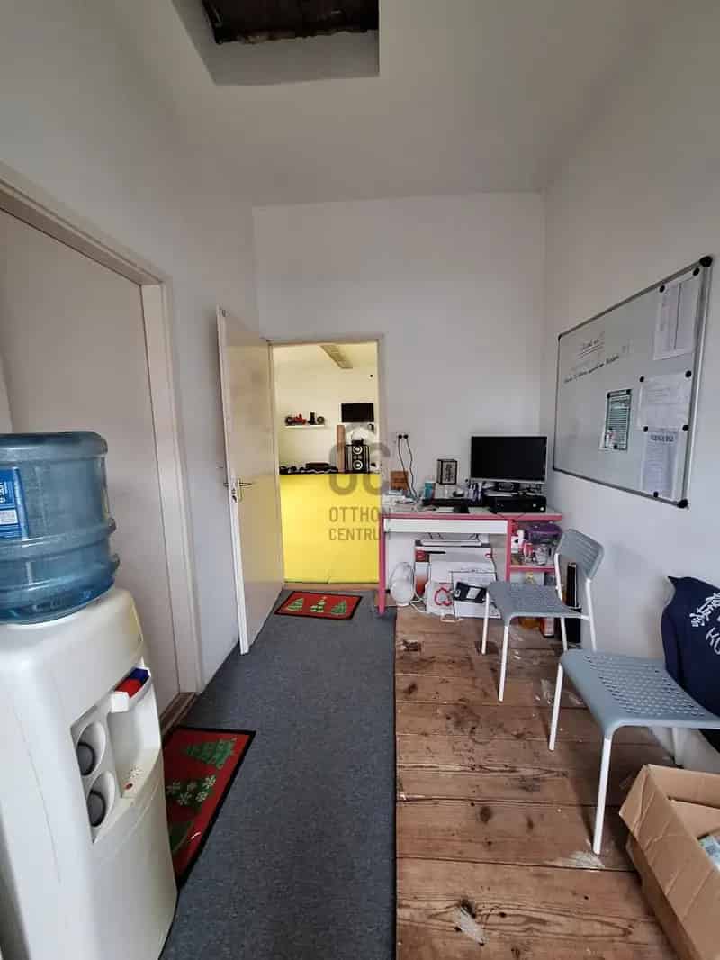Gyál Felső üzletház eladó 150m² 4 üzlettel