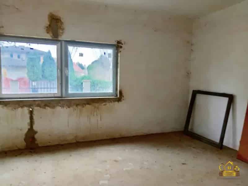 Szigetszentmiklósi Tornácos Ház Eladó