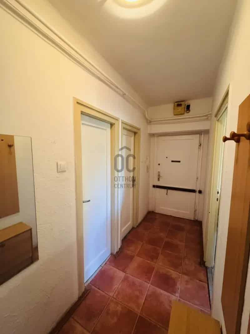 Győr-Gyárváros Téglalakás 53nm 2 Szoba Panel Ár
