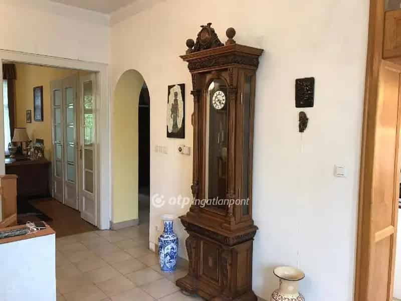 Műemlék Villa Tata T

óvárosban - Modern Kényelemmel