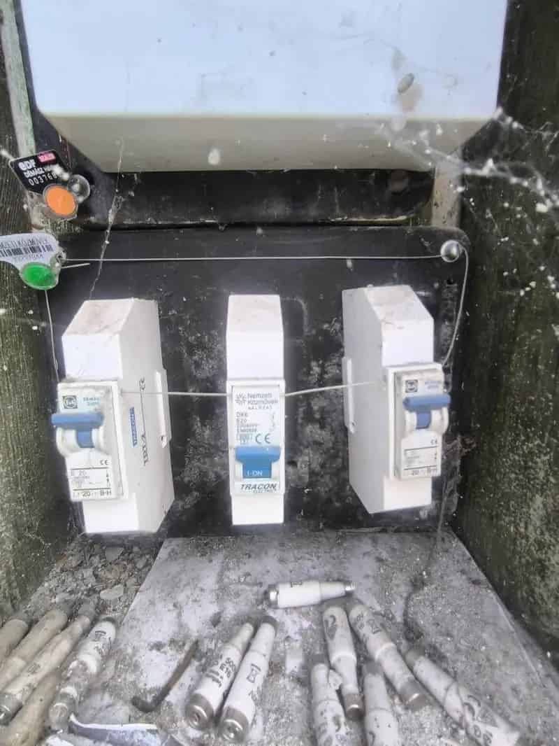 Szatymazi 2 szobás felújítandó családi ház 1440nm-es telken