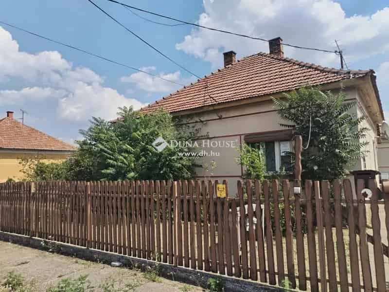 Zákányszéki Kádárkocka eladó 67nm 3 szoba 1532nm telek