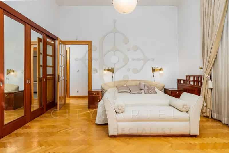 Dunakanyari Panorámás Neoreneszánsz Kastély Eladó