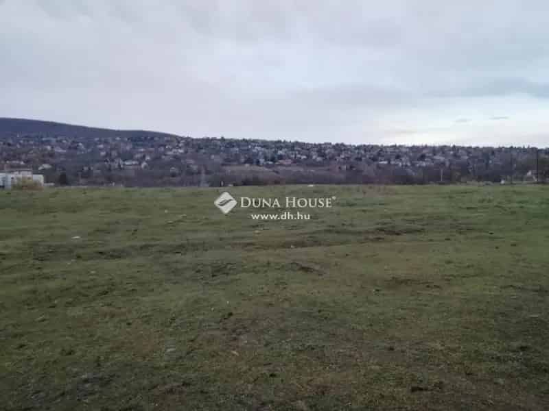 Szentendre 6788 m2-es külterületi telek eladó