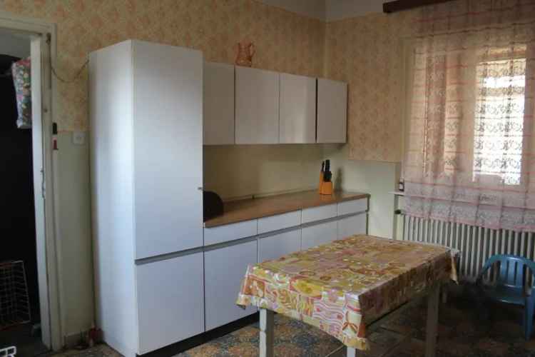 100 m2-es családi ház eladó melléképületekkel és kúttal