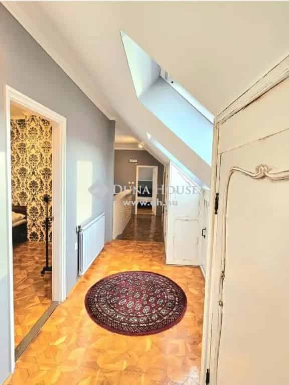 XV Kerulet 3 Szobas Csaldi Haz Elado Wellness Medence Medence Garazzal