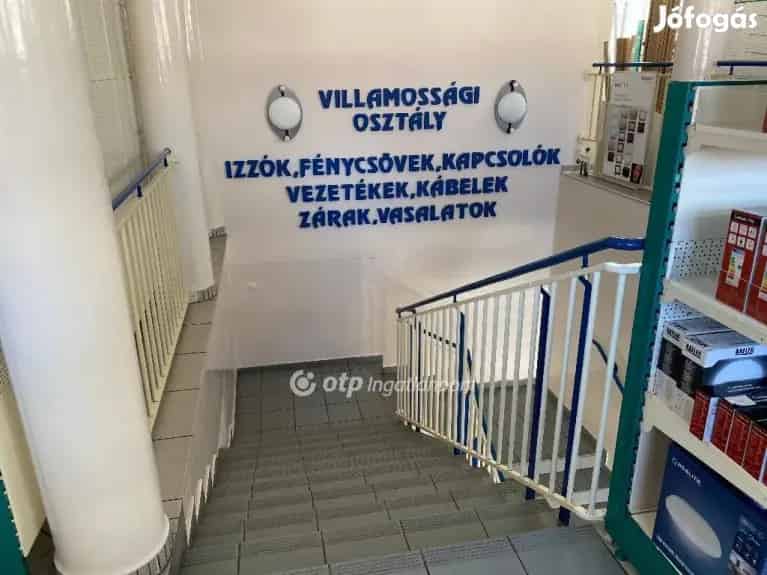 850m2 Debreceni Üzlethelyiség eladó - Panzióvá, Társasházzá alakítható