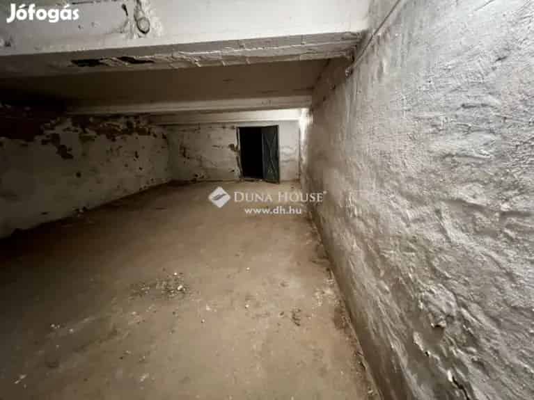 Eladó 134 m2-es pince Szombathely belvárosában
