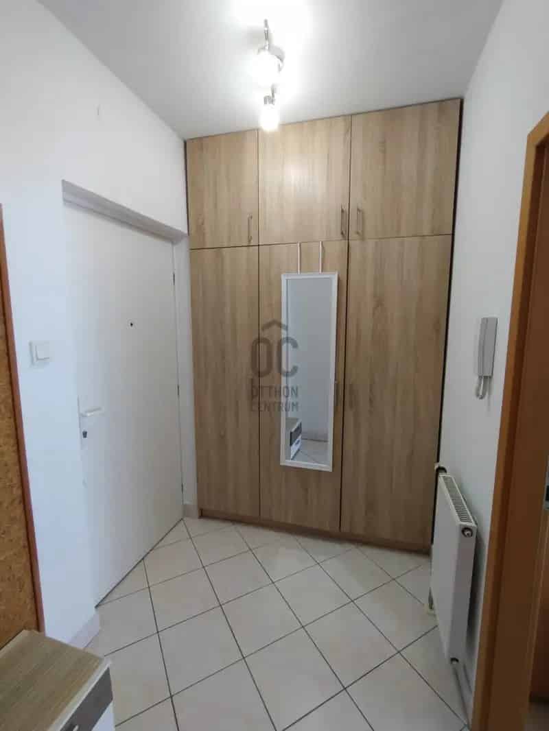 Siófoki Belvárosi Garzonlakás Eladó - 24nm + Terasz - Klíma