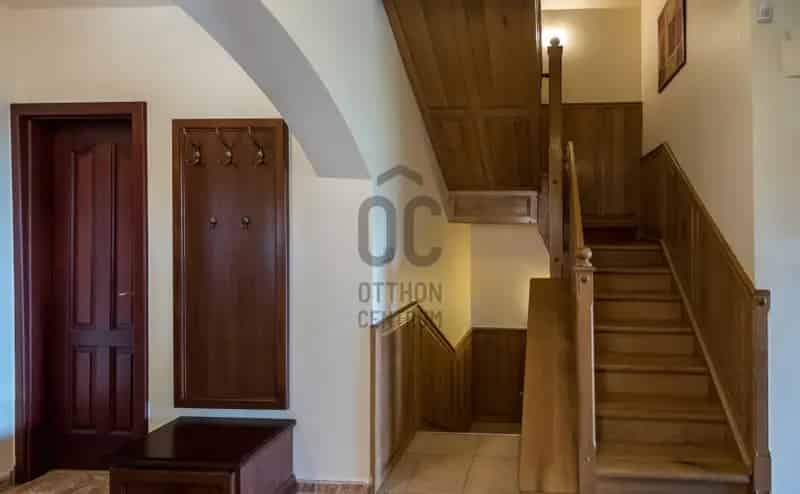 Szigligeti panorámás családi ház és vendégház eladó
