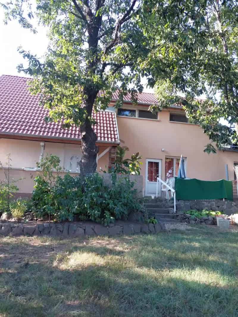 Érdi Parkváros 939 m2-es telek 100 m2-es házzal