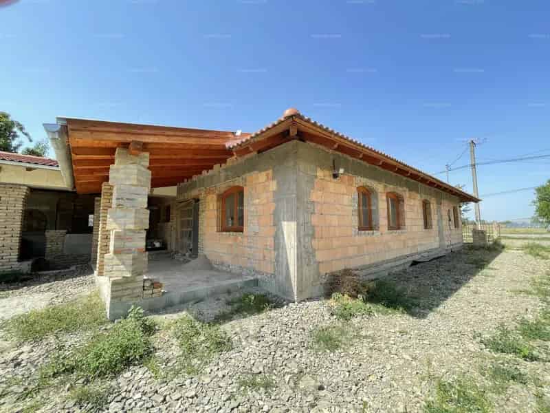 Sárpilis 2 családi ház 1852m2 telekkel eladó