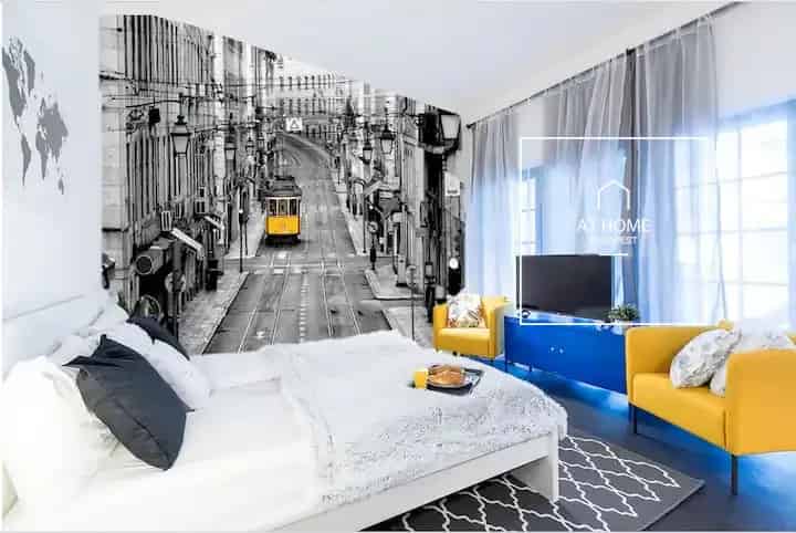 Modern Stúdió Kiadó Astoria K
özéppontjában