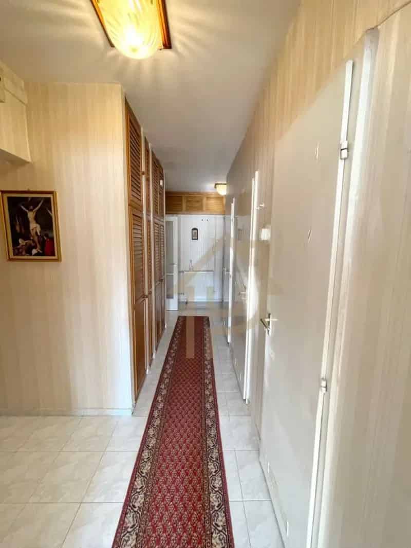 98 nm-es családi ház Debrecen Nagyerdőalján