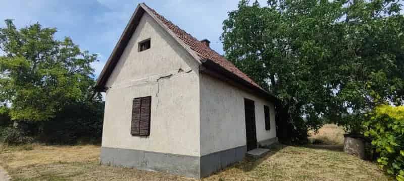 Pilis Város Zártkerti Ház Eladó - 30nm-es Téglaépület 1733nm Telekkel