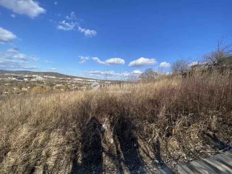 Telek eladó Biatorbágyon panorámás, Vadkan utca külterületén