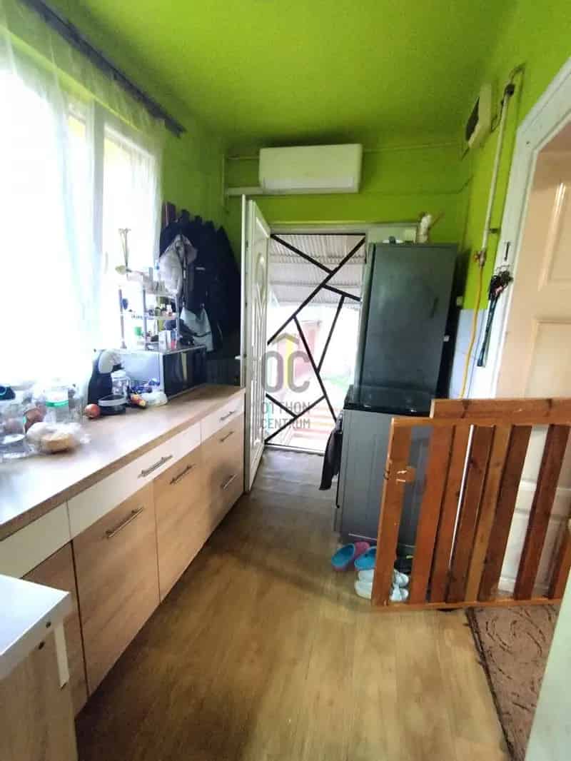Kecskemét Belváros 70m2 2 szobás részben felújított lakás eladó