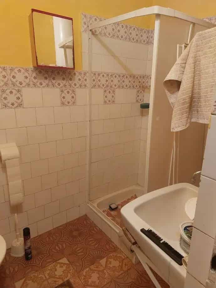 Szakályon 3 szobás parasztház eladó