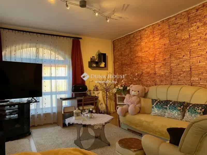 Cered családi ház eladó - 185m2, 5 szoba, 2 fürdő, garázs