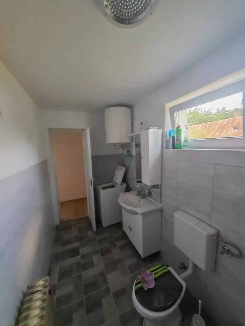 65m2-es felújított családi ház eladó