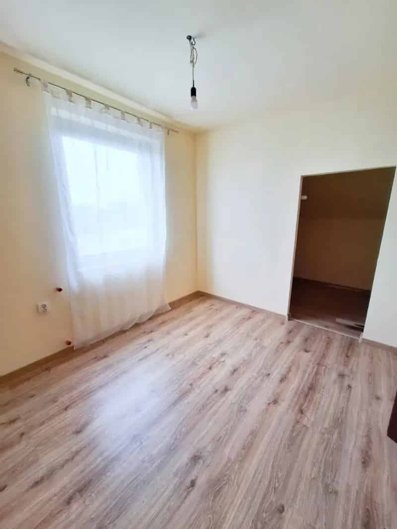 Karád 88nm-es 2 szintes családi ház 1526nm telekkel