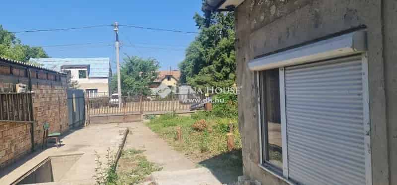 Dunakeszi telek eladó 455 m² bontandó házzal