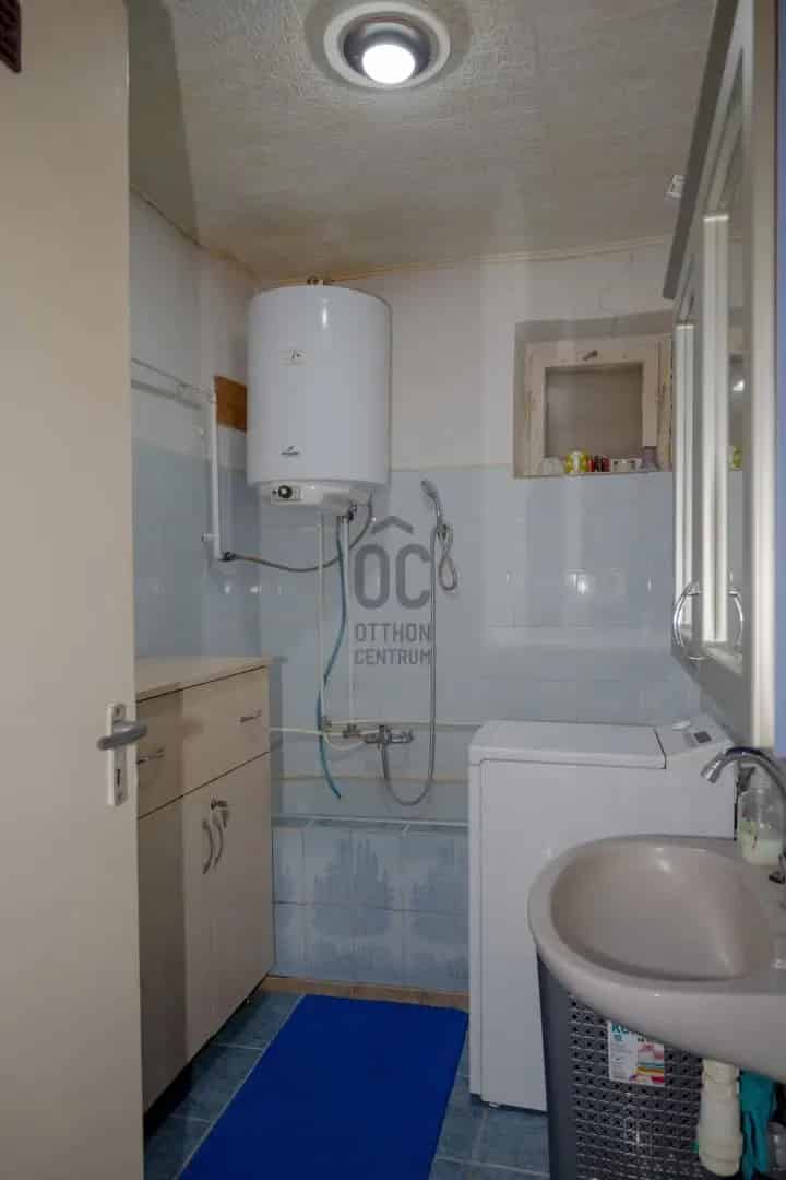 Nádudvaron eladó 4 szobás családi ház 84m2-es