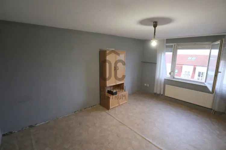 Kecskemét Belváros 3 szobás Panel Lakás Eladó