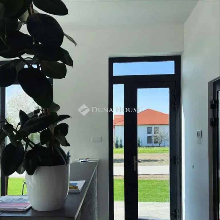 Telki Központi Üzlethelyiség Kiadó 161 5 m2