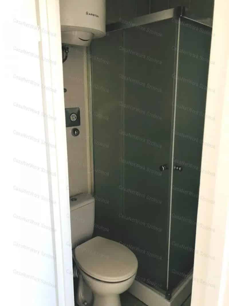 Szolnok belváros iroda kiadó Hotel Pelikánban 13 64 m2