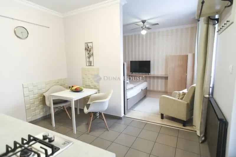 Apartmanház eladó Mórahalmon 3 apartmannal fürdő közelében