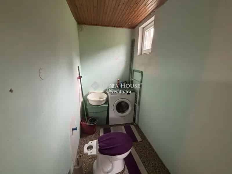 Tokodi hétvégi ház eladó - 42m², 2 szintes, 1333m² telekkel