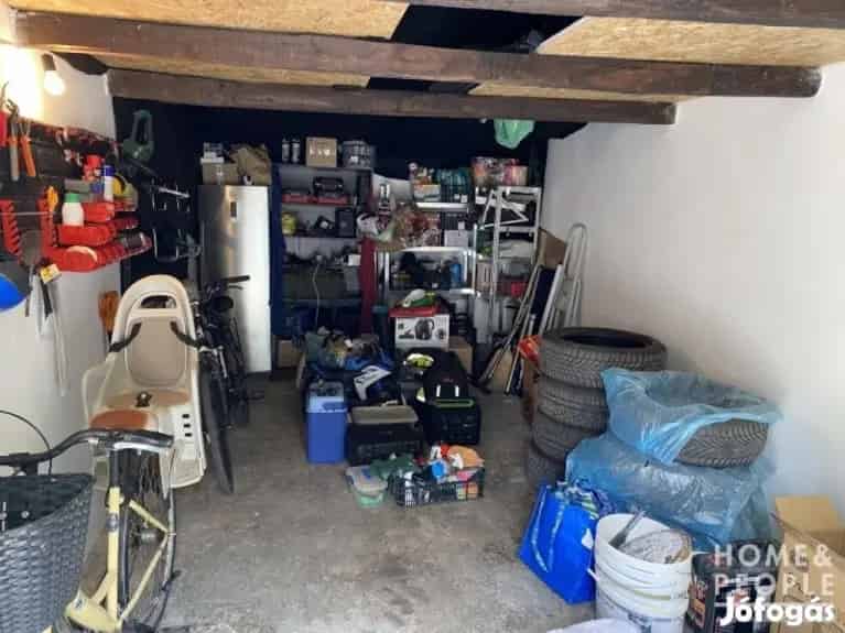 Eladó garázs Algyőn 21 m2