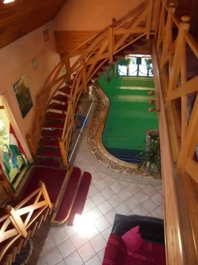 Debrecen kozeli 6 szobas csaladhaz wellnesszel elado