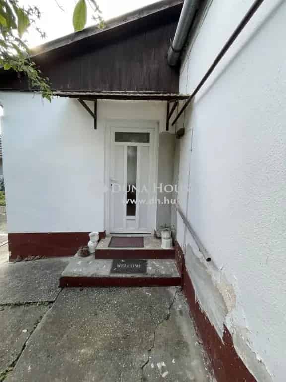 Polgári ház eladó Szegeden 3000m2-es telekkel