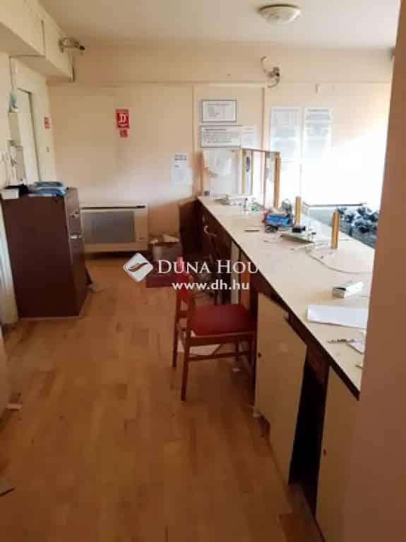 Központi elhelyezkedésű ingatlan eladó 56 85 m2