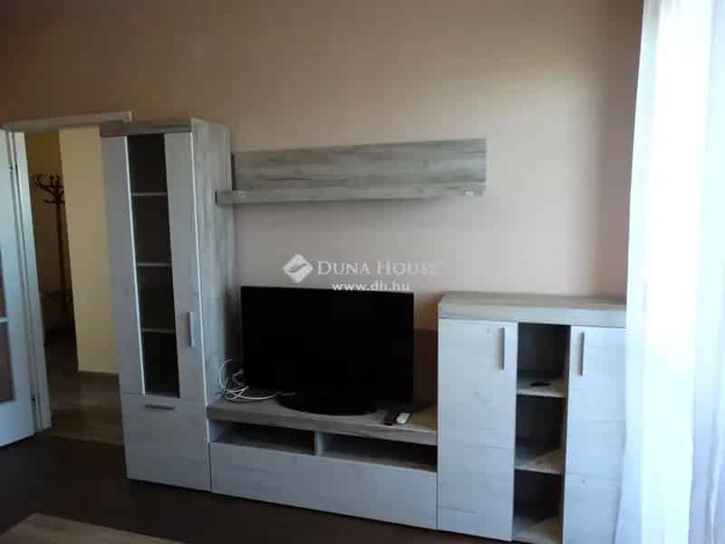 Debrecen 55 nm-es 2 szobás felújított lakás kiadó