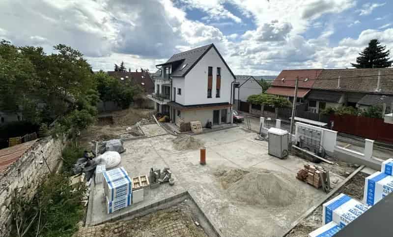 255 m² Új Építésű Üzlethelyiség Budaörsön Eladó