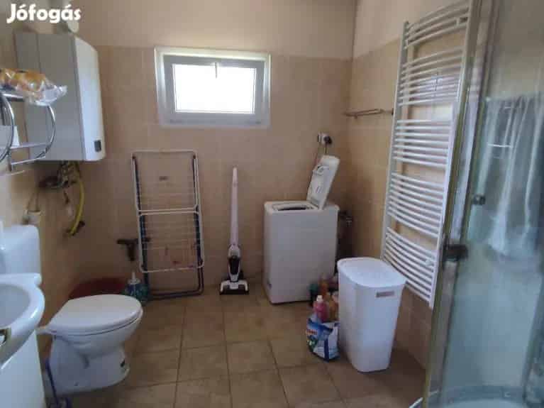 Otthon Munkahéj Kőszárhegyen 700m2 Csarnok Lakóház