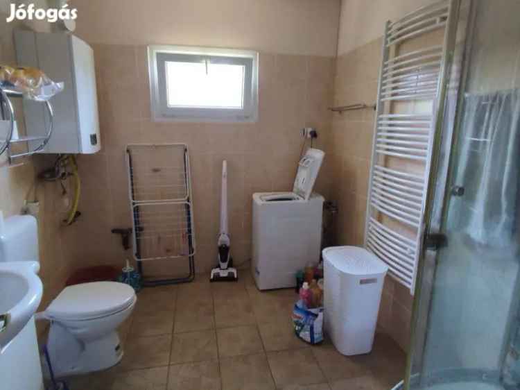 Otthon Munkahéj Kőszárhegyen 700m2 Csarnok Lakóház