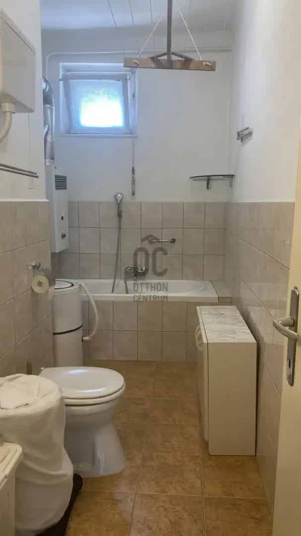 54 nm-es 2 szobás lakás Pécs Uránvárosban