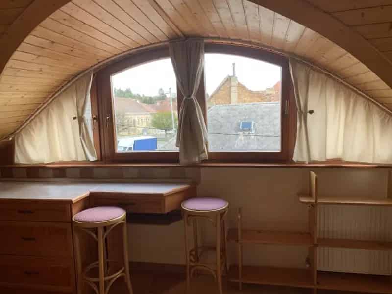60m2-es Bútorozott Lakás Kiadó Júniustól Széchényi Tér Közelében