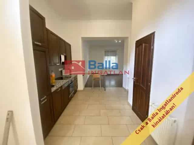 Budapest XV. Kerület, Pázmány Péter utca